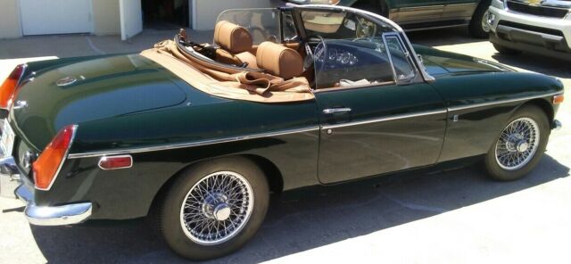 A great MGB recently reconditioned. Right colors, drives 1971 MG MGB Leather seats