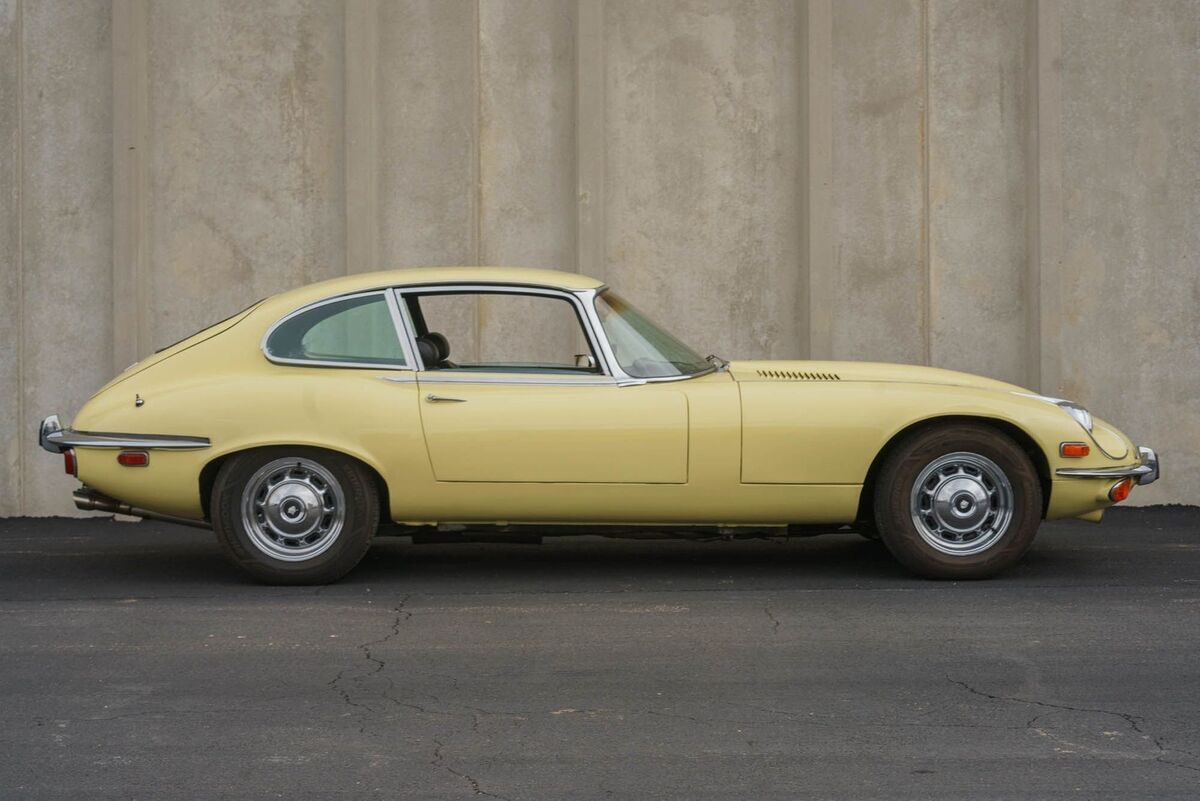 1973 Jaguar E-Type 2+2 Series III - photo 2