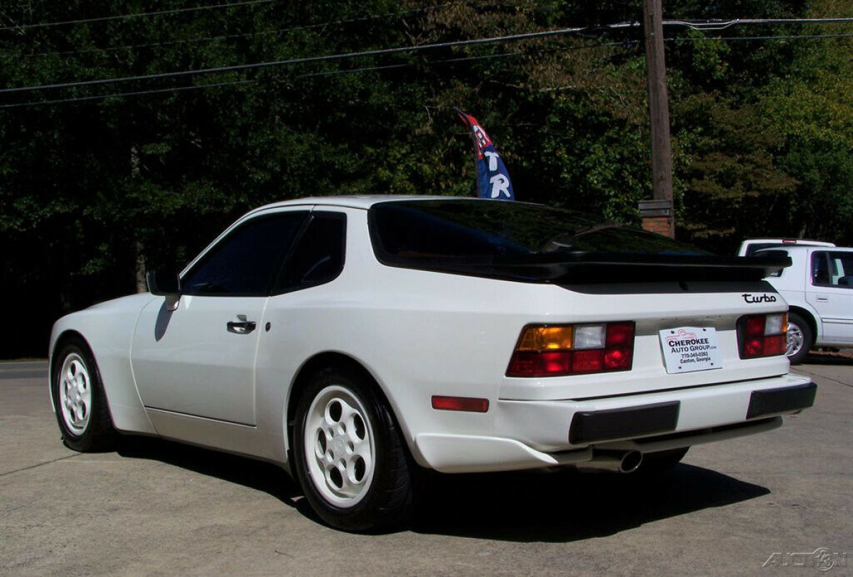 1987 Porsche 944 TURBO 5-SPEED A/C PREMIUM SPECTACULAR PAINT & INTERIOR COUPE - photo 4