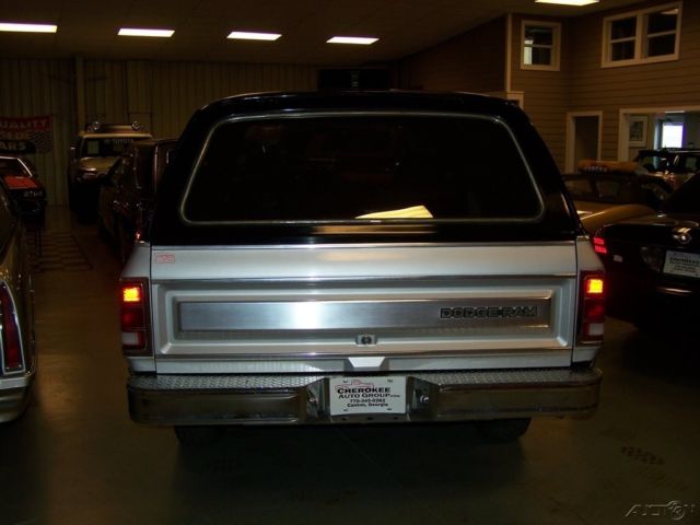 1983 Dodge Ramcharger 1-OWNER SE ROYAL 4X4 AC 5.2L V8 AUTOMATIC SEE PICS - photo 12