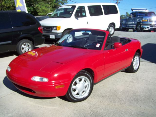 A-NICE-SOUTHERN-ROADSTER-AC-CRUISE-ALL-ORG-UN-RESTORED-ADULT-SURVIVOR-BRIGHT-RED 1991 Mazda MX-5 Miata 76K AUTO O/D SHARP UNMODIFIED IN OUR SHOWROOM GEM