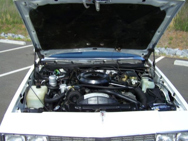 1984 Oldsmobile Cutlass SUPREME BROUGHAM ORG MILES 5.0L 307 4BBL V8 BEAUTY - photo 10