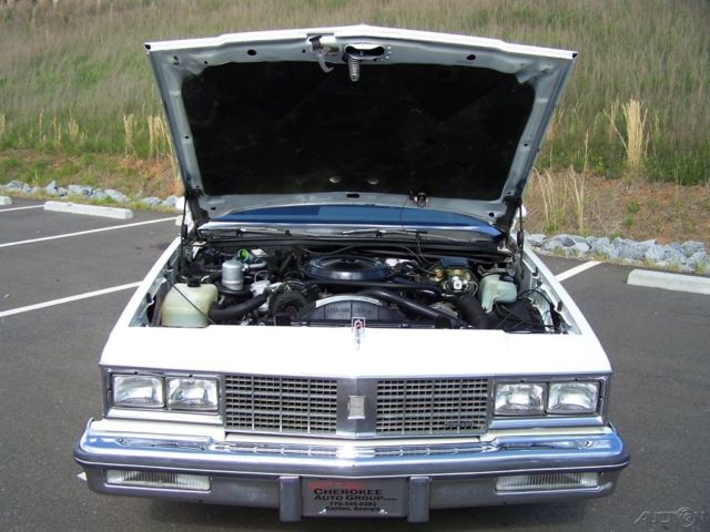 1984 Oldsmobile Cutlass SUPREME BROUGHAM ORG MILES 5.0L 307 4BBL V8 BEAUTY - photo 11