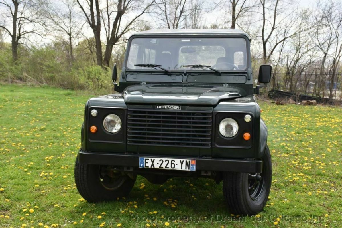 A RARE LEFT HAND DRIVE MODEL 1993 Land Rover Defender
