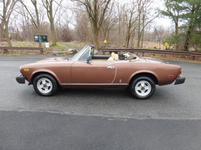 1981 Fiat 124 Spider 124 Spider - photo 2