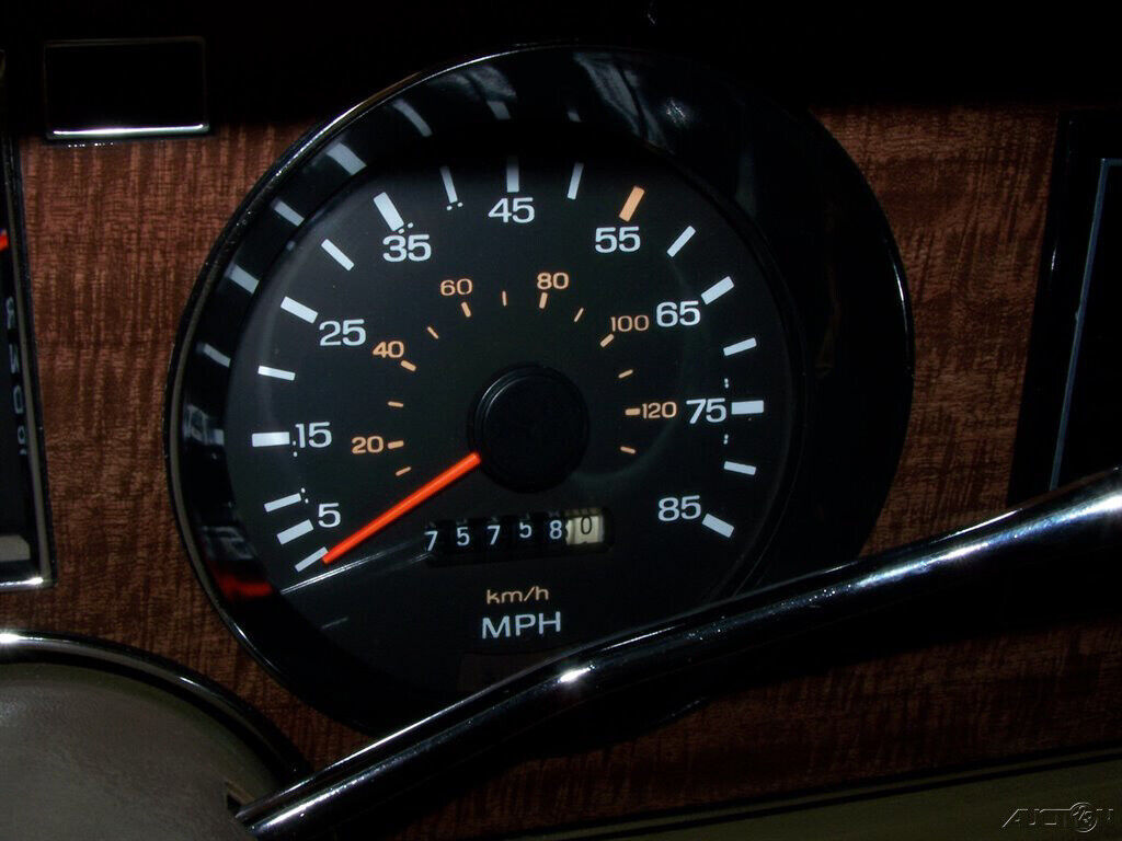 1983 Mercury Zephyr ZEPHER 75K GS GHIA 3.3L INLINE 6CYL A/C TU-TONE PREMIUM PKG - photo 10