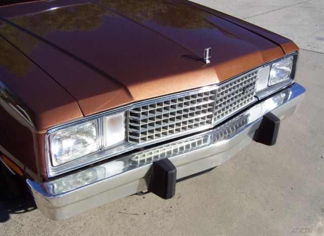 1980 Ford Fairmont 1-OWNER 42K COLD AC FUTURA STYLE LTD TRIM PACKAGE - photo 12