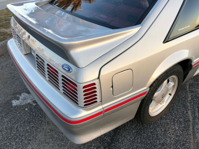 1991 Ford Mustang GT - photo 7