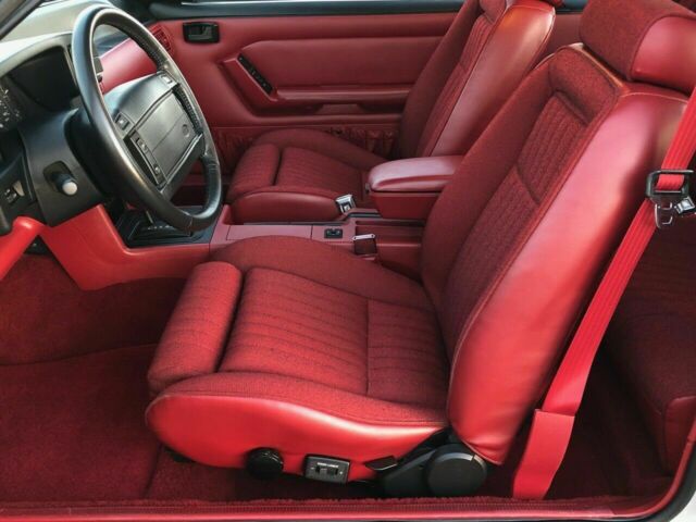 1991 Ford Mustang GT - photo 8