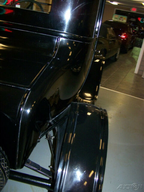 1925 Ford Model T DOCTORS COUPE 2DR ENCLOSED FULLY RESTORED PERFECT WOOD - photo 8