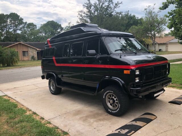 1990 GMC Vandura Camper van - photo 4