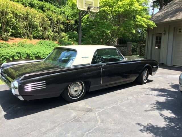 1961 Ford Thunderbird standard - photo 2