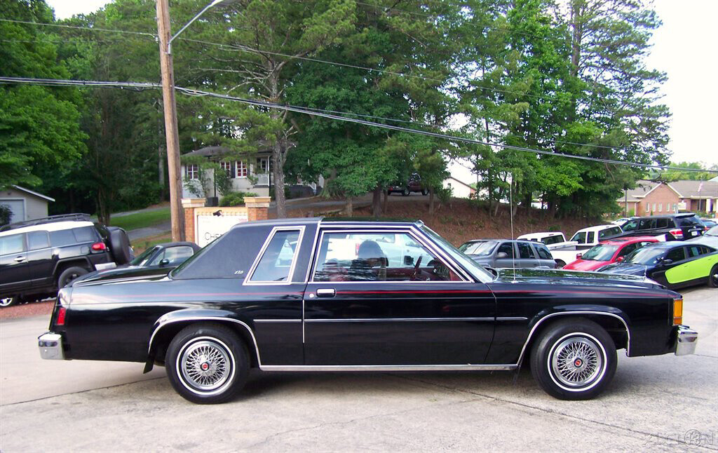 1981 Ford Crown Victoria LTD 29K PRISTINE COLLECTOR QUALITY 2DR 5.0L 302 COUPE - photo 6