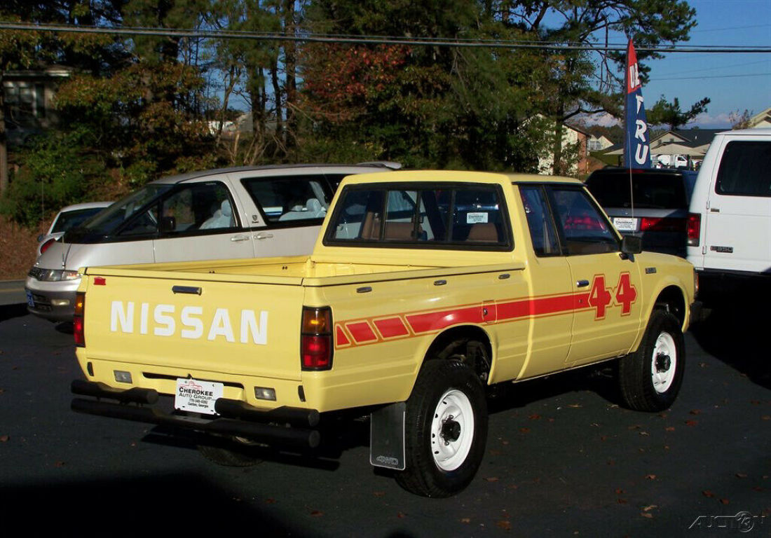 1984 Nissan Frontier 720 DATSUN 84K 1-OWNER 4X4 5-SPD DLX EXT CAB SHORT BED - photo 2