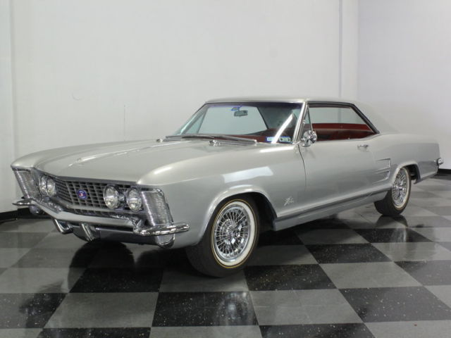 A VERY CLEAN SURVIVOR RIV, PERIOD CORRECT 401 NAILHEAD V8, AUTO, A/C, RUNS GREAT 1963 Buick Riviera