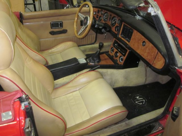 1977 MG MGB tan - photo 10