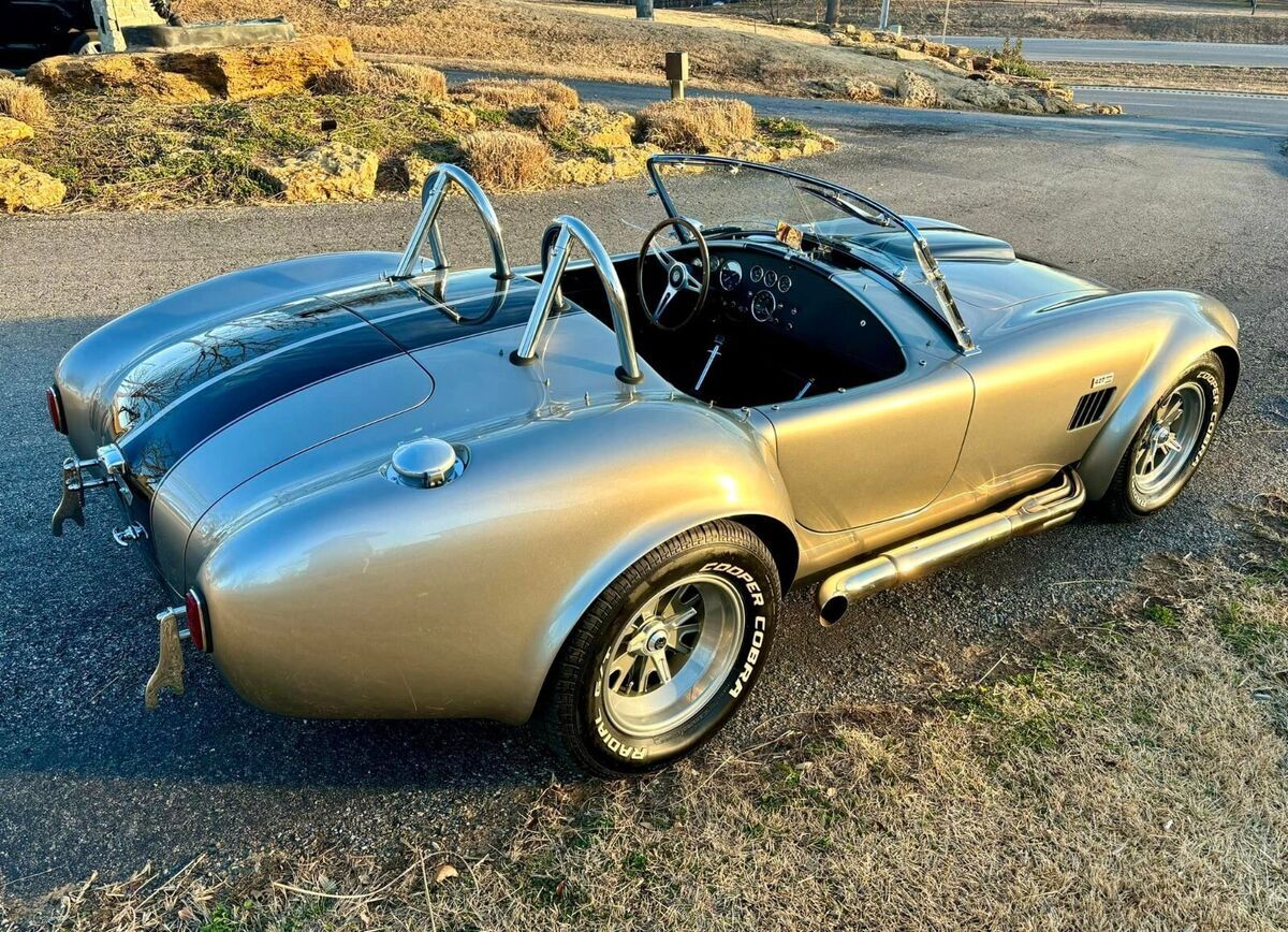 1965 Shelby Cobra Superformance MkIII - photo 6
