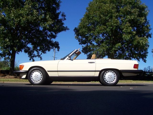 Absolutely Beautiful, Low Mileage, 1989 Mercedes 560 SL Investment Quality!! 1989 Mercedes-Benz SL-Class R107 Series