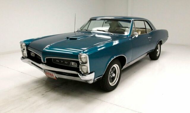 Absolutely gorgeous 1967 Pontiac GTO Coupe 1967 Pontiac GTO Coupe