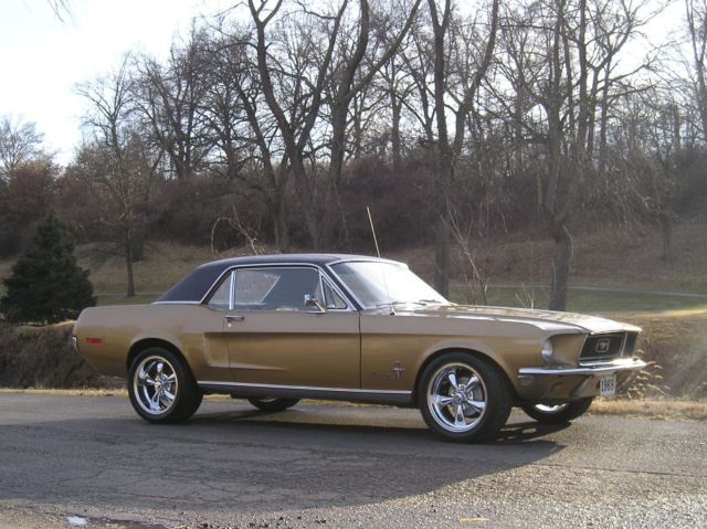 ABSOLUTELY GORGEOUS 1968 SUNLIT GOLD 2 OWNER CUSTOM MUSTANG! 81K Miles WITH A/C! 1968 Ford Mustang