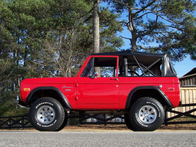 Absolutely Gorgeous, Nicely Restored, 1972 Ford Bronco 302 V8 Loaded Show and Go 1972 Ford Bronco Early Bronco Classic