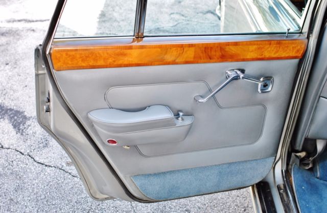 1968 Rolls-Royce Silver Shadow only 25k Original Miles Pristine - photo 12