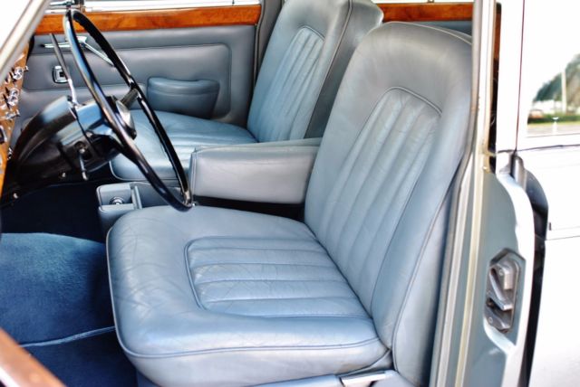 1968 Rolls-Royce Silver Shadow only 25k Original Miles Pristine - photo 8