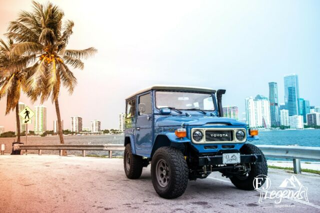 AC / 5 SPD MAN / DISC BRAKES / 210 HP / 2.5" OME SUSPENSION / POWER STEERING 1968 Toyota Land Cruiser FJ40