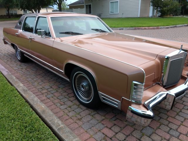 1979 Lincoln Continental 4D - photo 2