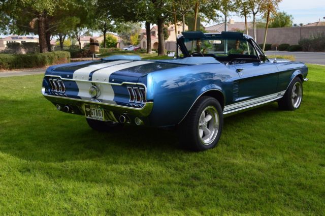 1967 Ford Mustang Convertible - photo 2