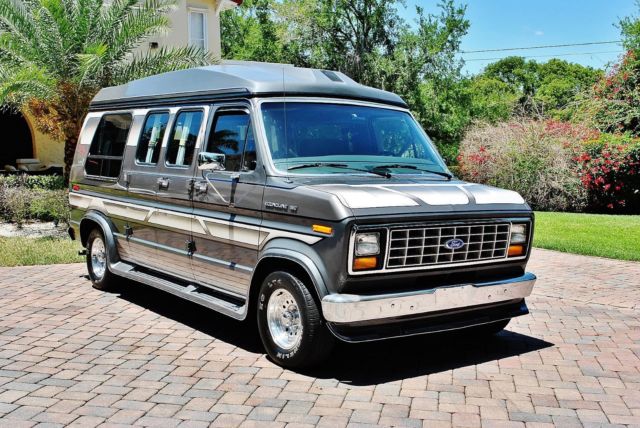 Accident Free Clean CarFax One of the nicest to be found with 51ks rare 351 v-8 1990 Ford E-Series Van Econoline Conversion Van stunning Low Miles