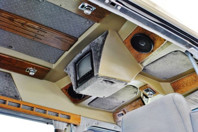 1990 Ford E-Series Van Econoline Conversion Van stunning Low Miles - photo 10