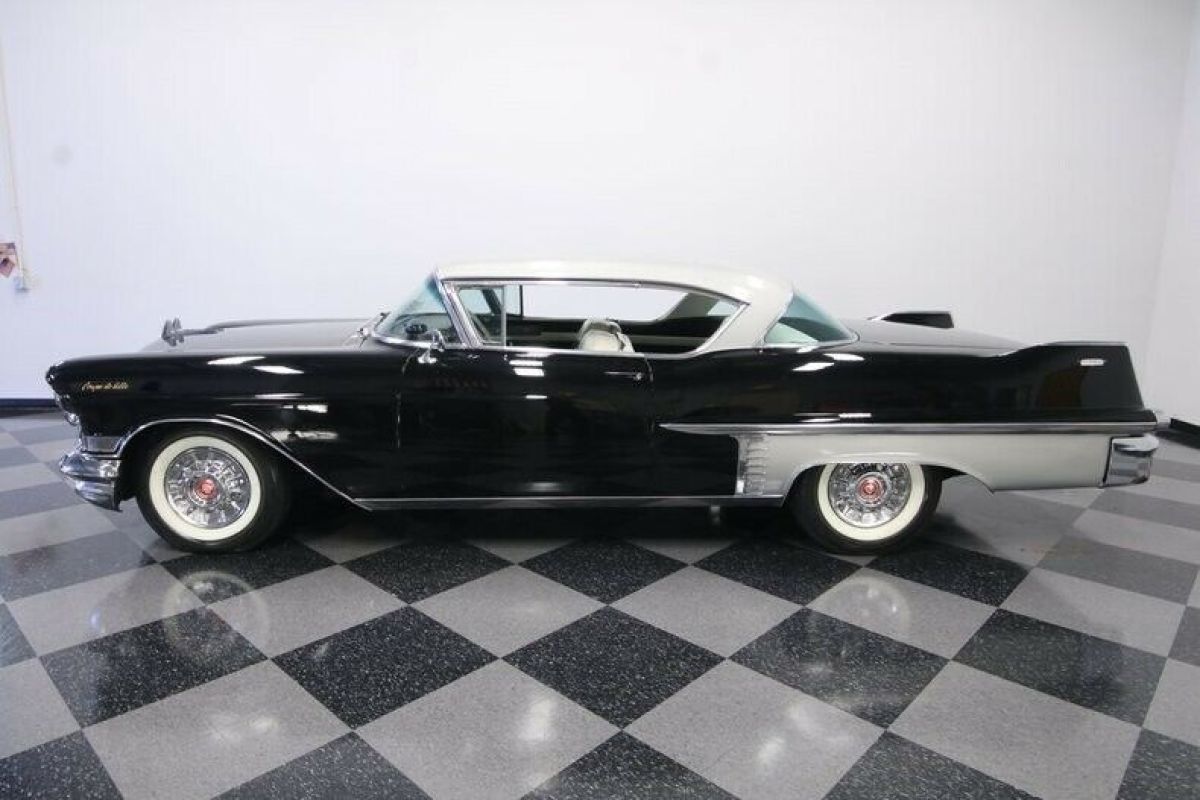 1957 Cadillac DeVille - photo 3