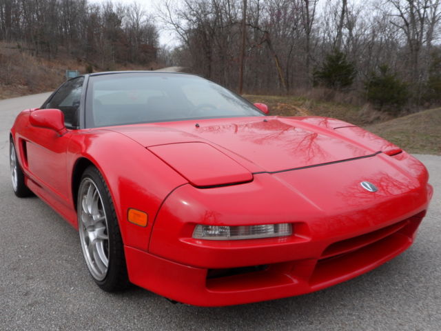 ACURA NSX WITH FIVE SPEED MANUAL TRANSMISSION AND CUSTOM WHHELS 1991 Acura NSX