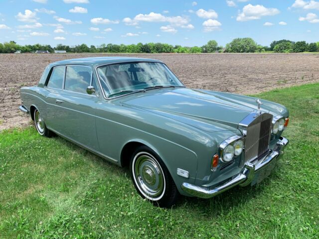 Adorable early chrome bumper 2 door coupe - beautiful rare example. 1970 Rolls-Royce Corniche - 2 door saloon (Fixed Head Coupe - "FHC")