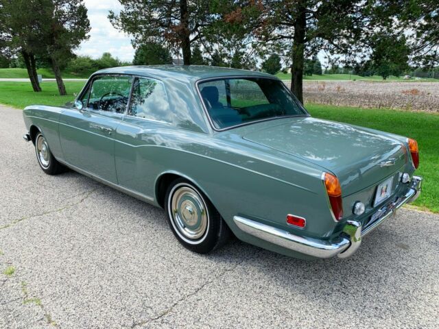 1970 Rolls-Royce Corniche - 2 door saloon (Fixed Head Coupe - "FHC") - photo 11