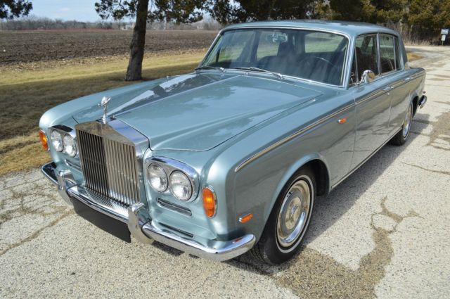 Adorable early chrome bumper Shadow - beautiful example. 1969 Rolls-Royce Silver Shadow - standard saloon