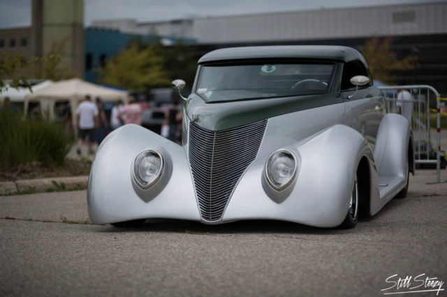 1937 Ford Roadster Convertible - photo 3