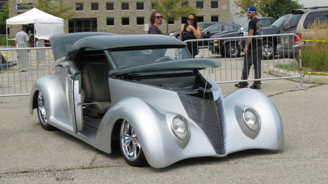 1937 Ford Roadster Convertible - photo 4