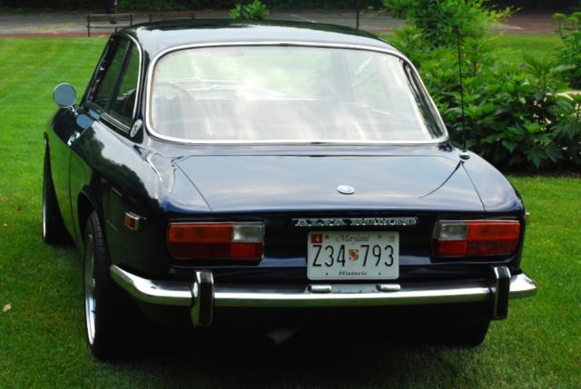 1974 Alfa Romeo GTV leather interior - photo 6