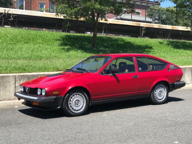 1981 Alfa Romeo GTV GTV6 - photo 2