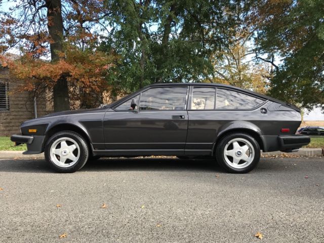 Alfa Romeo GTV6 1982 3.0L Engine Brembo Brakes Great Driver No Reserve 1982 Alfa Romeo GTV GTV6