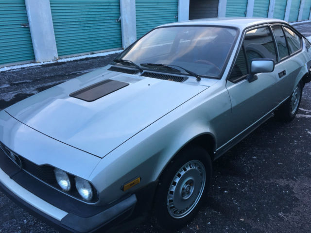 1982 Alfa Romeo GTV GTV 6 - photo 9