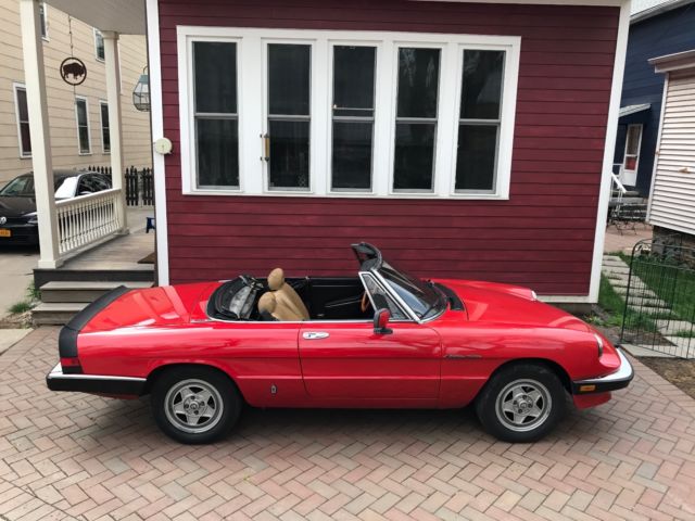Alfa Romeo Red Spider Veloce 2 door convertible 1985 Alfa Romeo Spider