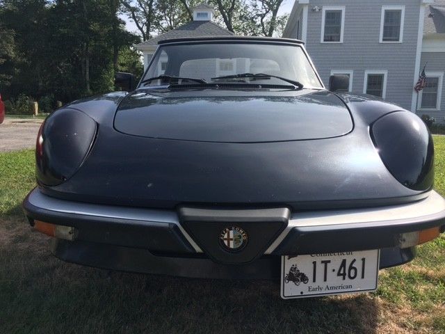 Alfa Romeo spider 1990 This car will be sold with a CT bill of Sale 1990 Alfa Romeo Spider Graduate