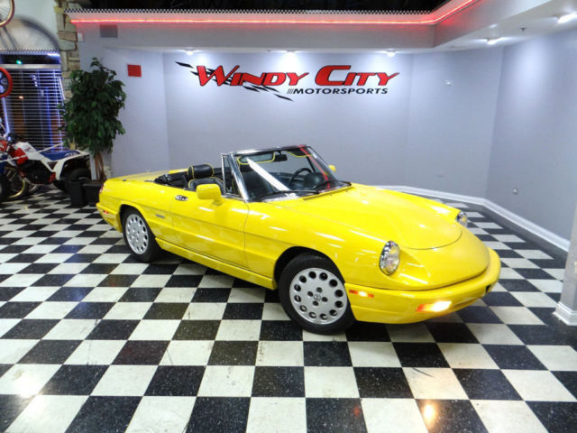 Alfa Romeo Spider Veloce Convertible Only 40k Miles 5-Speed Just Serviced NICE! 1992 Alfa Romeo Spider 2dr Coupe Veloce