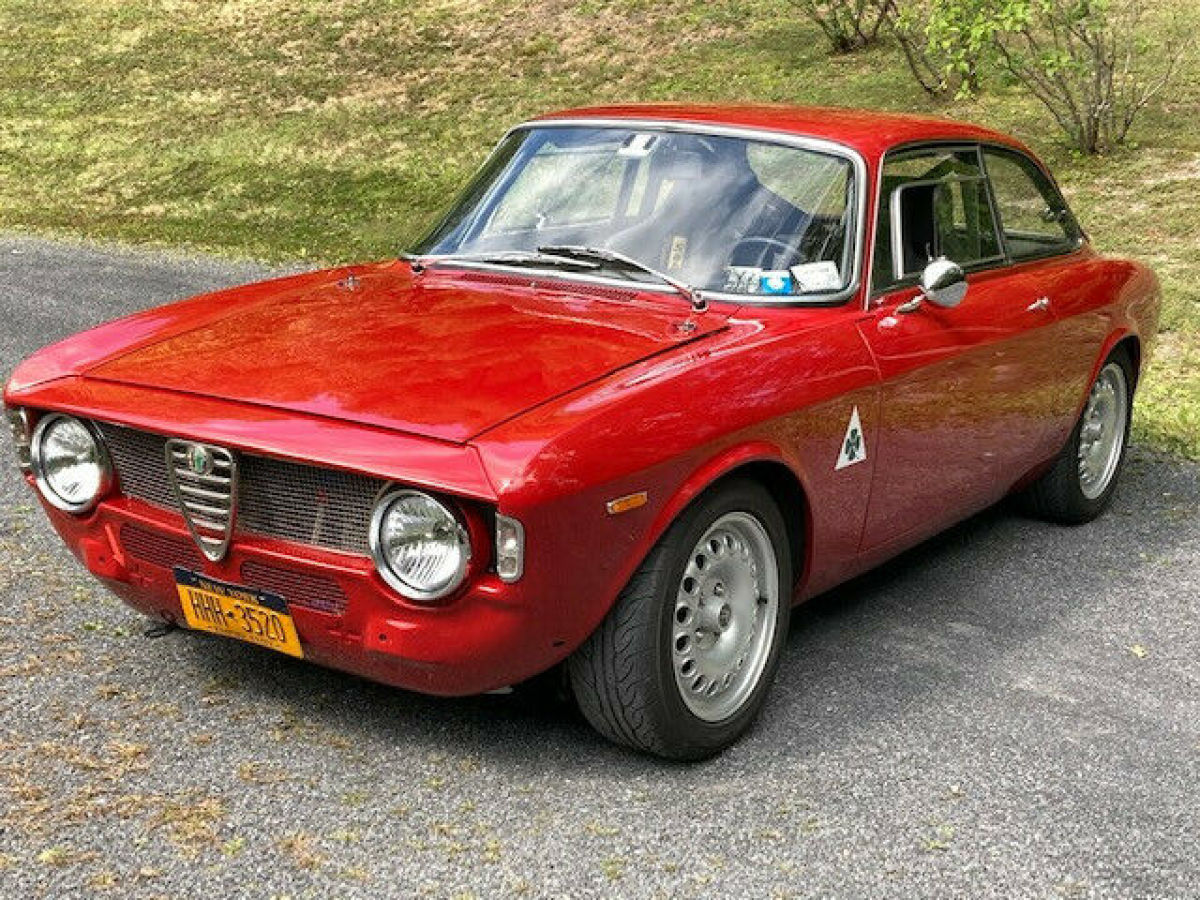 Alfaholics built Step-Front GT Junior with 216 HP Twin Spark motor 1968 Alfa Romeo GT Junior