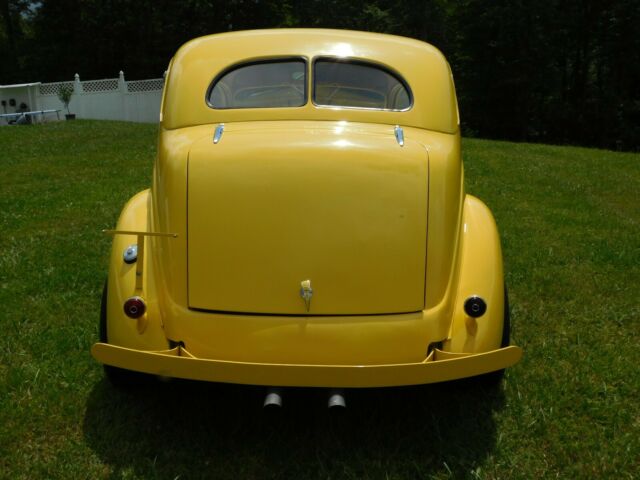 1937 Ford 2 dr sedan street rod - photo 7