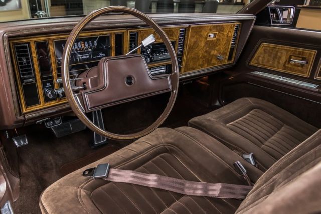 1984 Buick Riviera - photo 2