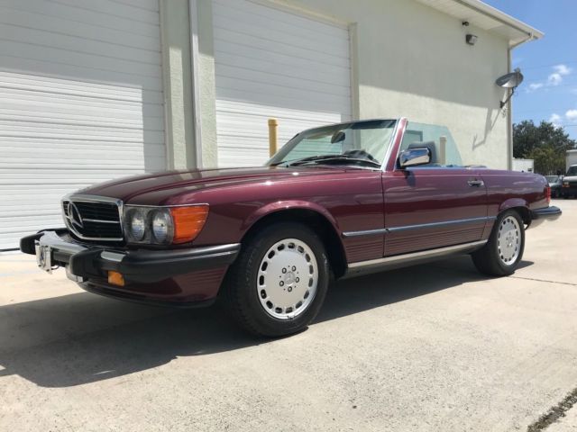 all original, 1 owner, 32k original miles, 2 tops, books/kits, docs, window stkr 1989 Mercedes-Benz SL-Class 560SL